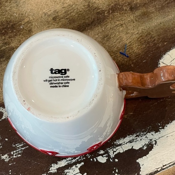 Tag White Glossy Mug with Red Icing &  Gingerbread Man Handle - Picture 4 of 4